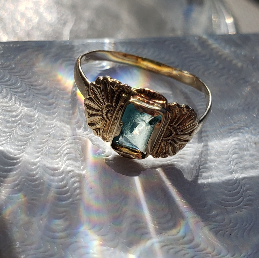 💝Antique 10kt gold ring w glass cabocho. Edwardian Fan On Sides.